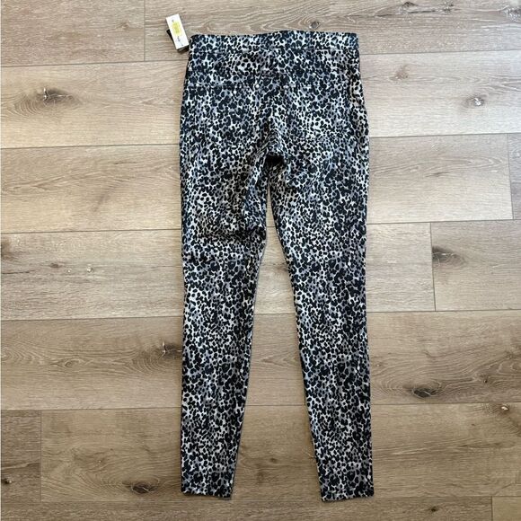 Anna & Ava Pull-on Pants Jegging Animal Print Size Medium NWT - Picture 5 of 10
